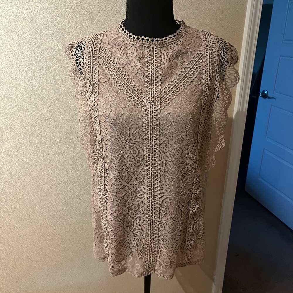 Cream lace top with Pearl button closure,fully lined